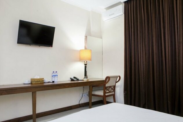 RedDoorz Plus @ Erlich Pasir Kaliki - Photo4