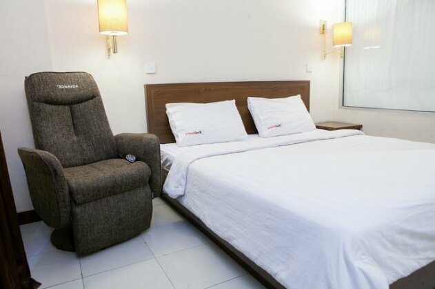 RedDoorz Plus @ Erlich Pasir Kaliki - Photo5