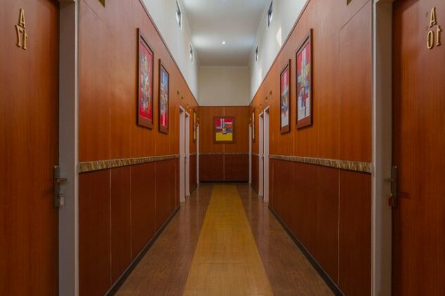 RedDoorz Plus near IPDN - Photo4