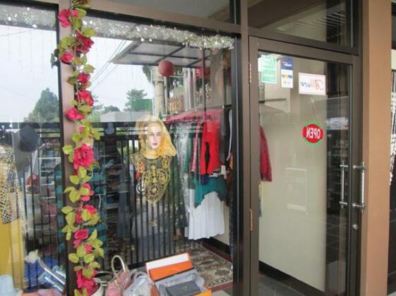 RedDoorz Plus near Isola UPI - Photo2