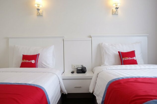 RedDoorz Premium @ Bandung City Center - Photo2