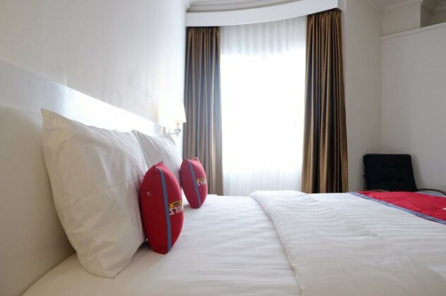 RedDoorz Premium @ Bandung City Center - Photo5