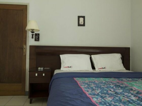 RedDoorz @ Setrasari - Photo5