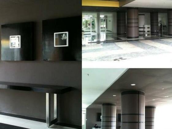 The Suites @Metro Apartment - Photo2