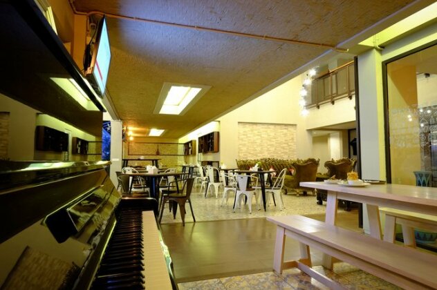 Tibera Hotel Ciumbuleuit - Photo3