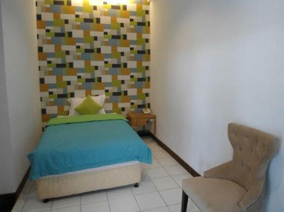 Travelers Inn Bandung - Photo2