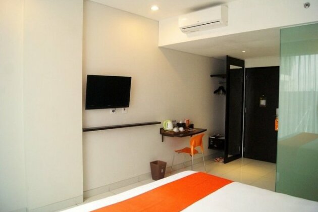 V Hotel & Residence Bandung - Photo4