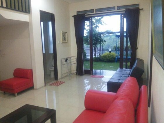 Villa Bukit Dago - Photo3