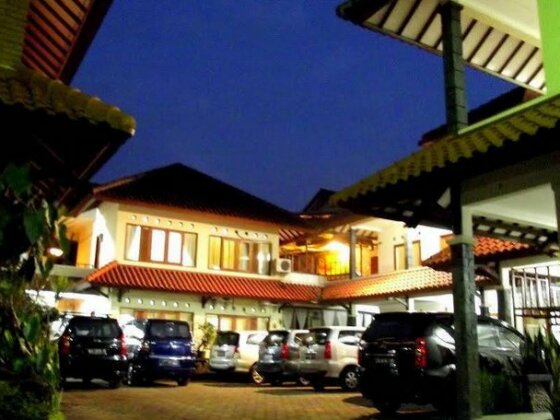 Wisma Puri Larasati Hotel - Photo3