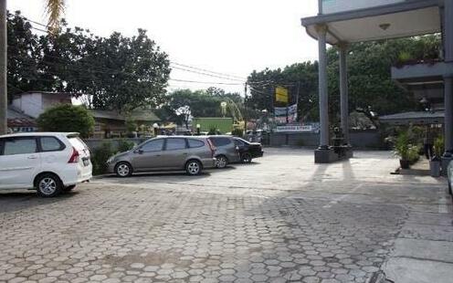 Zuzu Buah Batu - Photo5