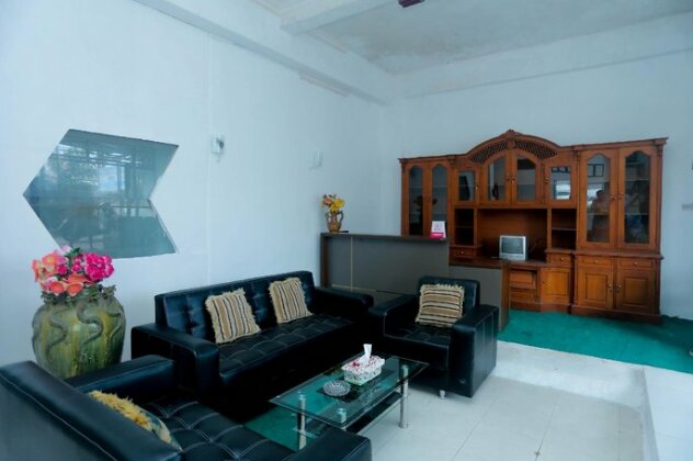 OYO 2301 Hocky Residence - Photo4