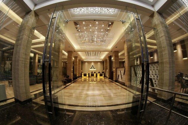 Pyramid Suites Hotel - Photo3