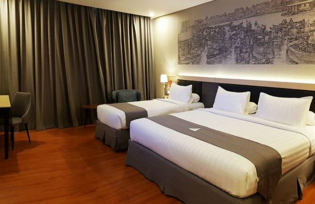 Pyramid Suites Hotel - Photo5