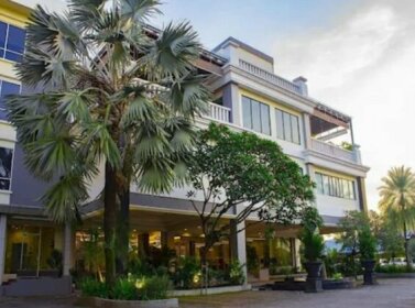Rattan Inn Hotel