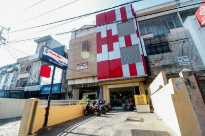RedDoorz Pasar Tarapung Siring