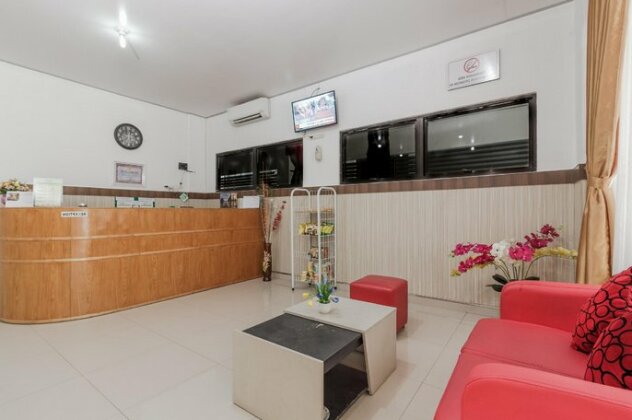 RedDoorz Syariah near RSU Suaka Insan - Photo3