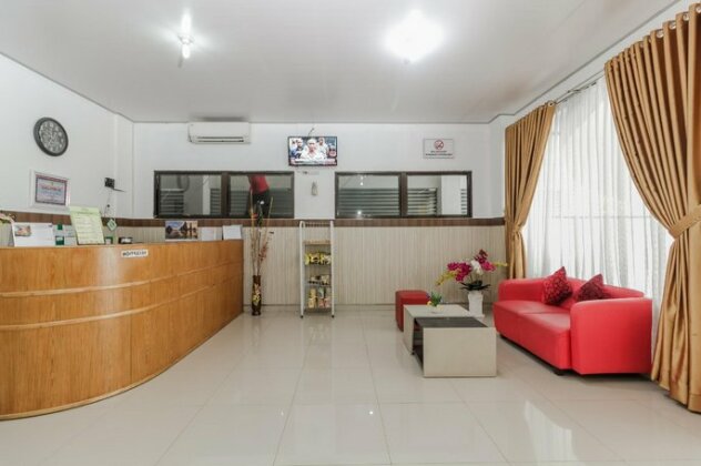 RedDoorz Syariah near RSU Suaka Insan - Photo5