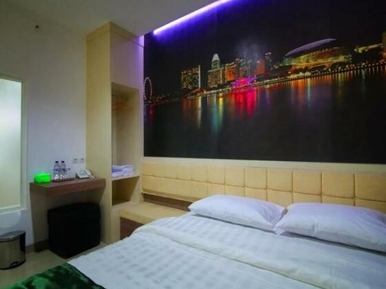 Trans City Hotel - Photo2
