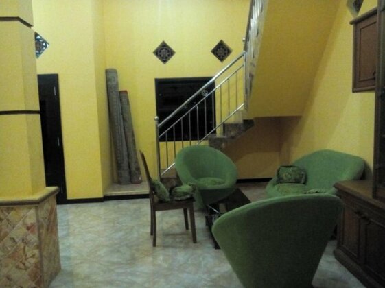 Ijen Transit Guest House - Photo2