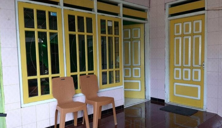 Ijen Youth Homestays - Photo2
