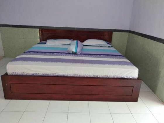  Photo 2