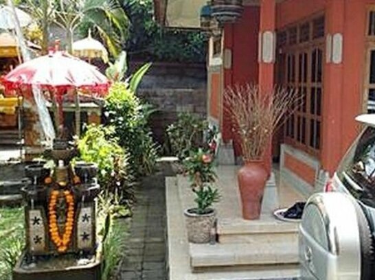 Hide Homestay Menjangan - Photo5
