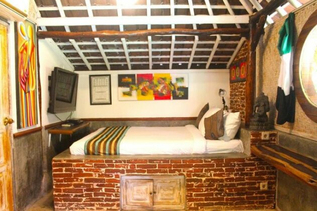 Hobbit's House Homestay - Photo4
