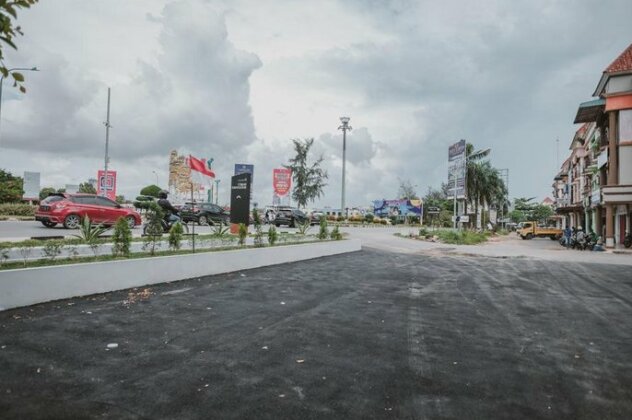 RedDoorz Plus near Ferry Terminal Batam Center - Photo2