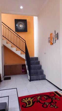 Alura Villa Batu - Photo4
