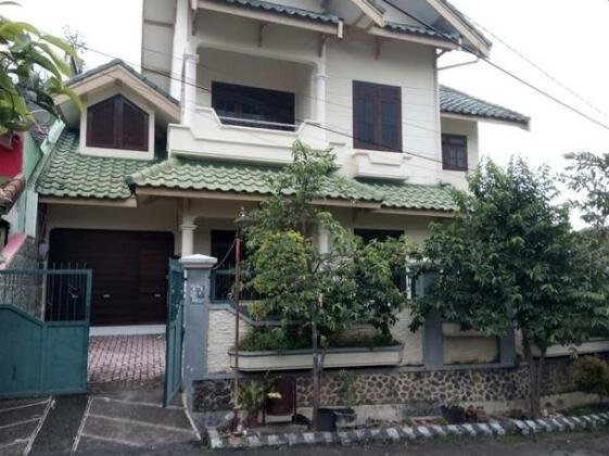 Bumi Asri Guesthouse - Photo2
