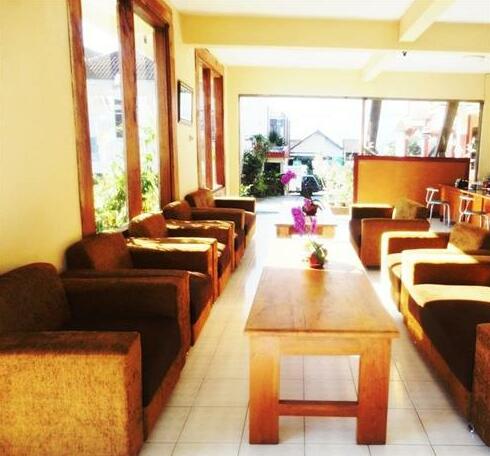 Bunga Matahari Guesthouse & Hotel - Photo5