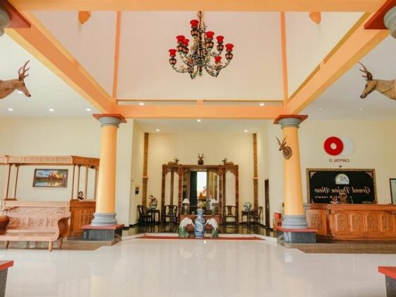 Capital O 893 Grand Pujon View Hotel & Resort - Photo2