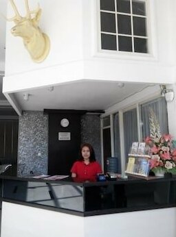De Wahyu Hotel - Photo2