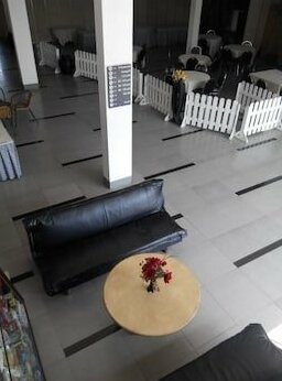 De Wahyu Hotel - Photo4