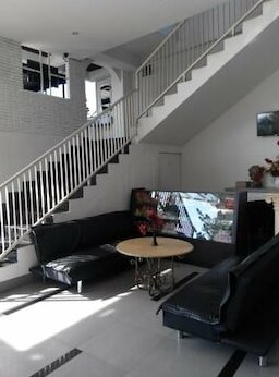 De Wahyu Hotel - Photo5