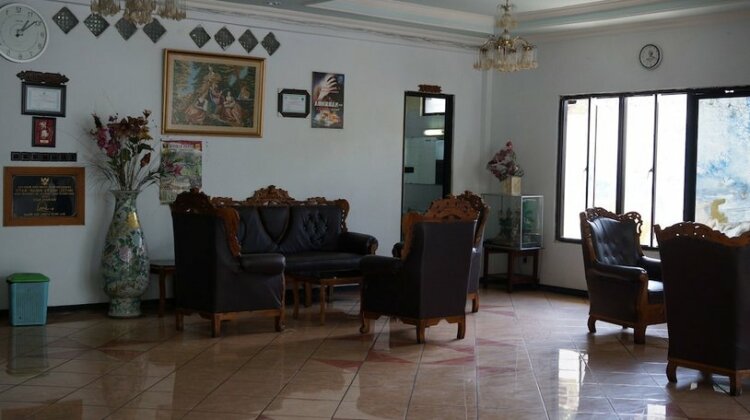Hotel Surya Indah Batu Malang - Photo4