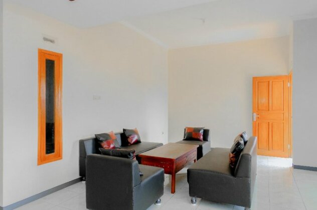 OYO 374 Queen Homestay - Photo2