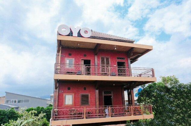OYO 774 Villa 007 Sengkaling - Photo4