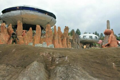 UFO Park & Capsule