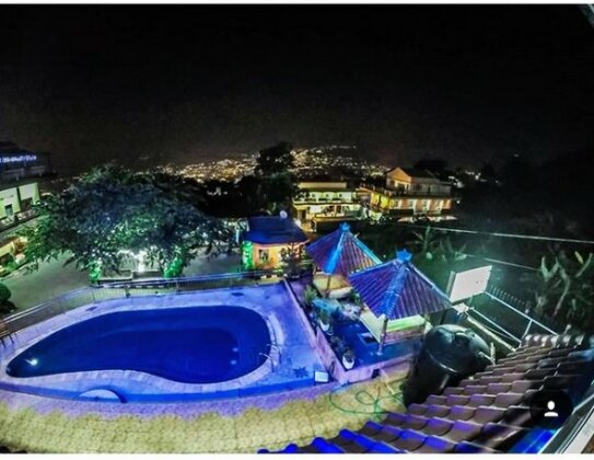 Villa Panderman Indah - Photo2