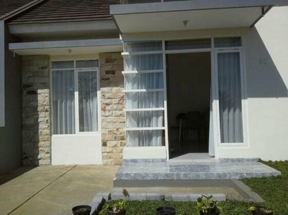 Villa Puncak Garuda - Photo5