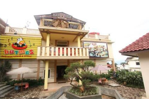 Zam Zam Villa & Resto - Photo5