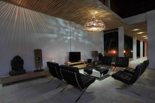 Verve Villa Senggigi Batukliang - Photo4