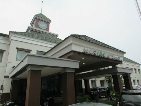 Grand Cikarang Hotel - Photo2