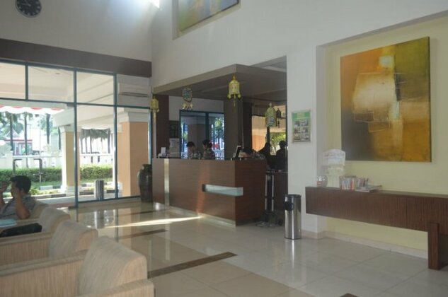 Grand Cikarang Hotel - Photo3