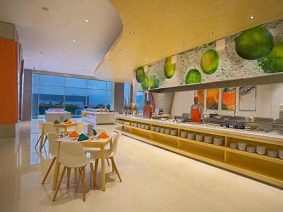 HARRIS Hotel & Conventions Bekasi - Photo5