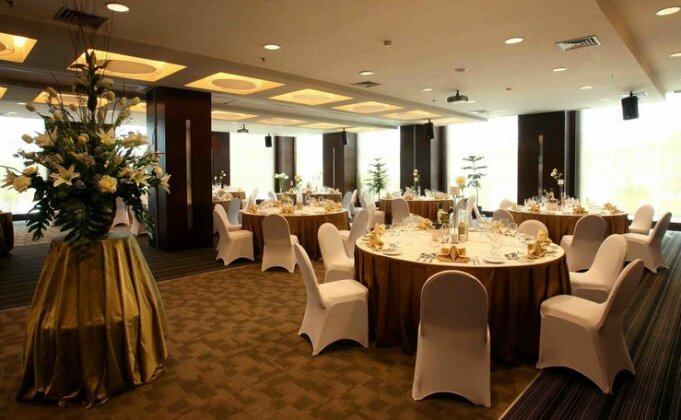 Metro Suites Bekasi - Photo5