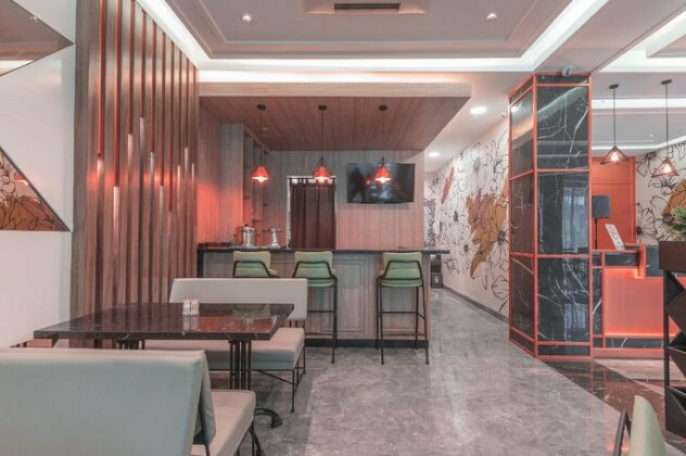 OYO 537 Versa Hotel - Photo3