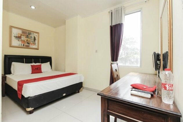 RedDoorz Plus @ Cikarang - Photo2