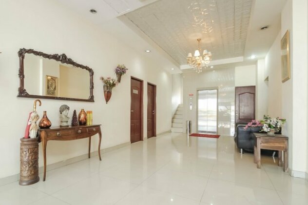 RedDoorz Plus @ Cikarang - Photo3